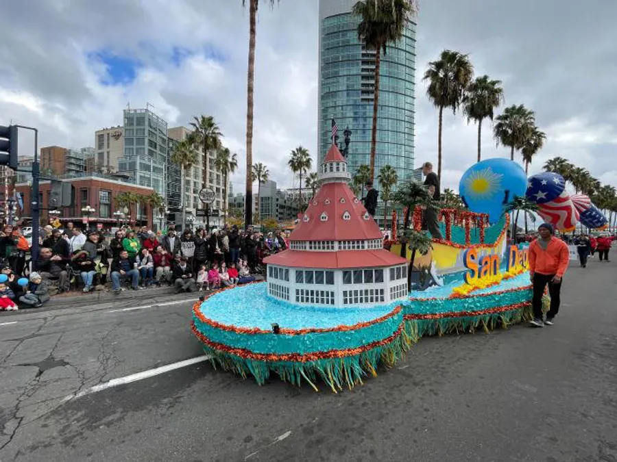Coronado Holiday Parade & Tree Lighting